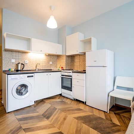 Cozy Little Apartment In Studentski Grad Sofia Exterior photo