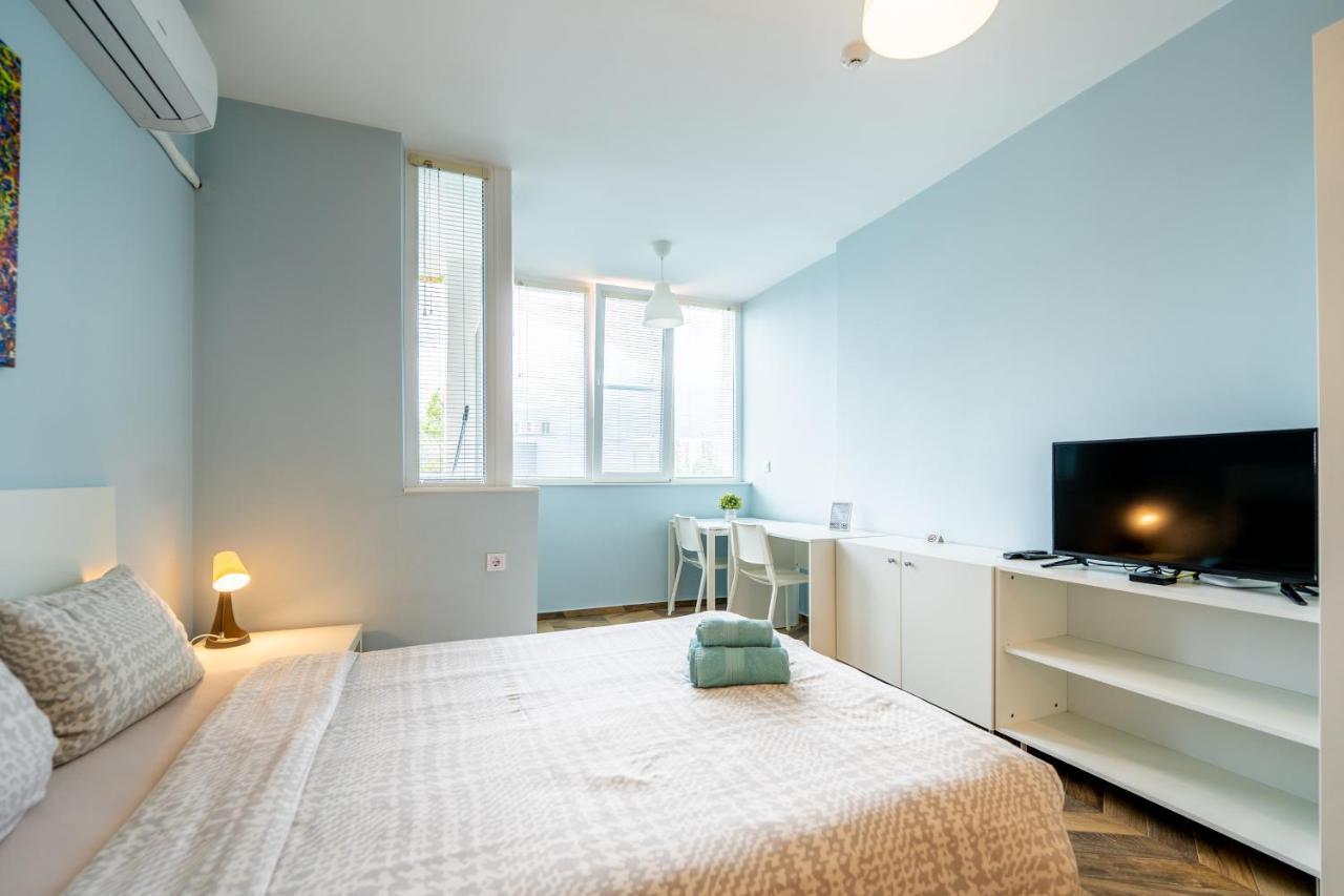 Cozy Little Apartment In Studentski Grad Sofia Exterior photo